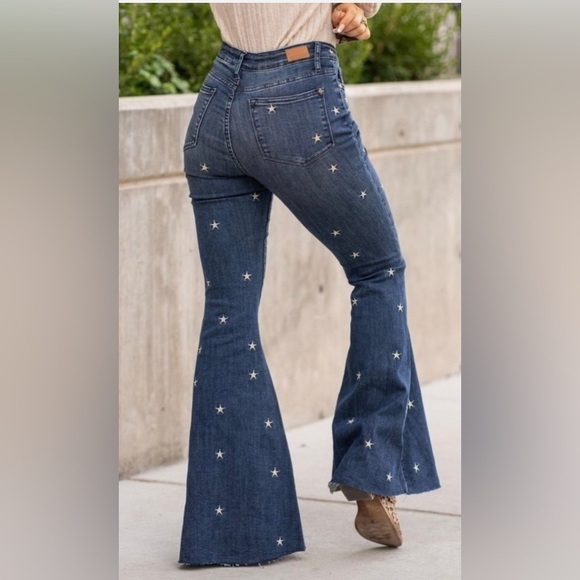 Judy Blue Star Embroidered Super Flare Jeans - Picture 4 of 12
